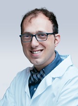 headshot of Yoav Karpenshif, MD