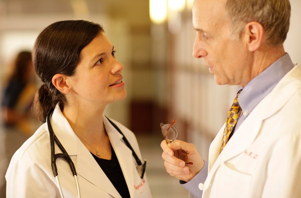 female and male physicians