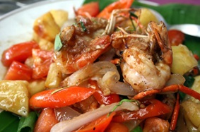 Stir fry shrimp, peppers and veggies