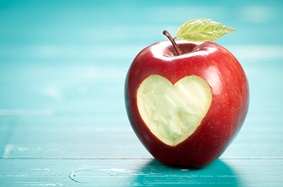 apple in heart shape
