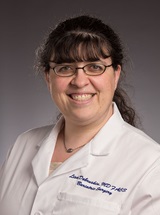 headshot of Lisa Dobruskin, MD
